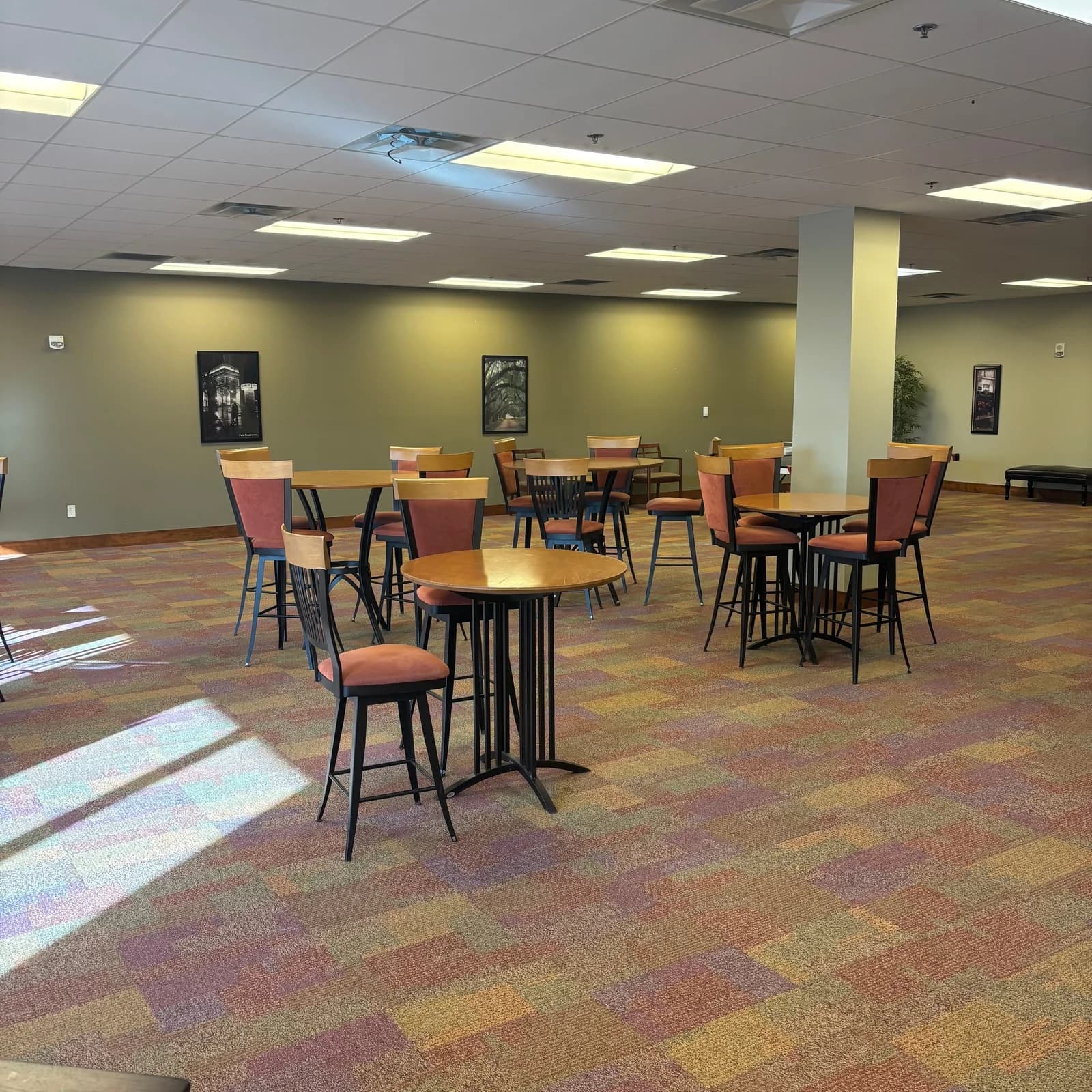 The Vue lounge with high-top tables — ideal for cocktail receptions
